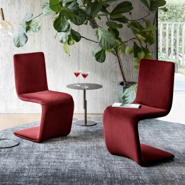 Venere upholstered chair with single structure