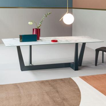 Art faux marble dining table by Bonaldo