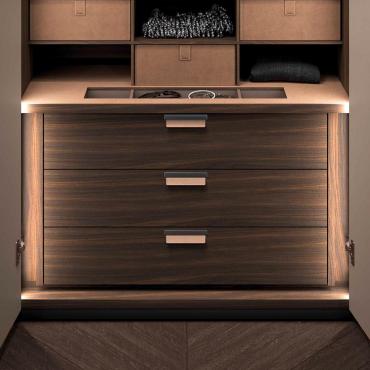 Internal drawer units for hinged, sliding and flush-fitting wardrobes p.59,2 Lounge