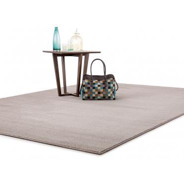 Anversa tailor cut one coloured rug