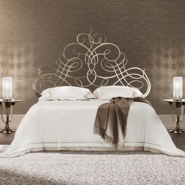 Pascià luxury wrought iron bed by Cantori 