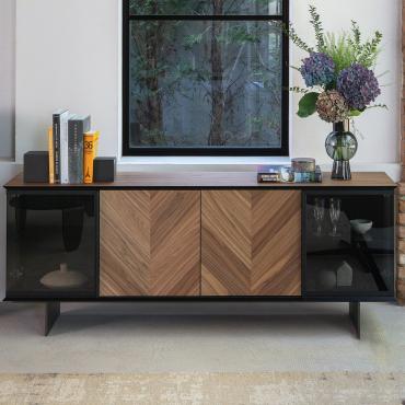 Credenza in legno con vani vetrina laterali Aira Wood