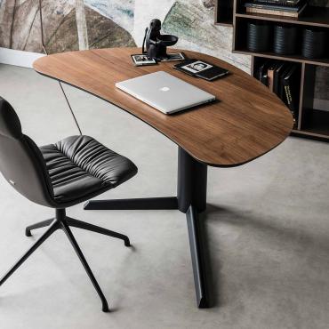 Malibù modern study table by Cattelan with wooden top and dark painted metal base