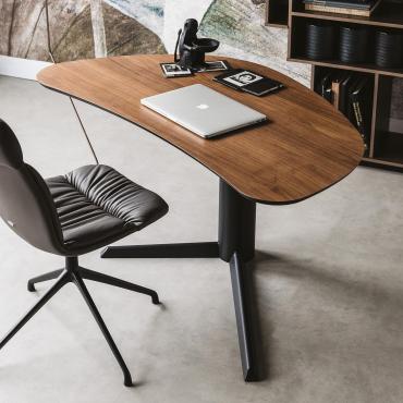 Malibù modern study table by Cattelan with wooden top and dark painted metal base