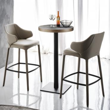Wanda by Cattelan bar stool with arms
