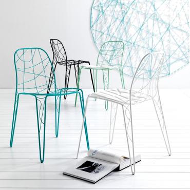 Aria chair in coloured metallic wire