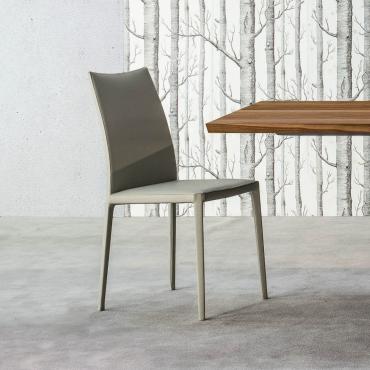 Kayla minimalist leather chair by Bonaldo