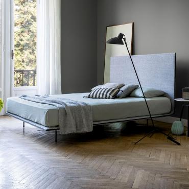 Thin bed with a minimal style