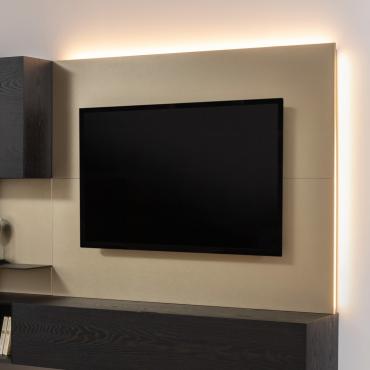 Royal wooden wall panelling for TV