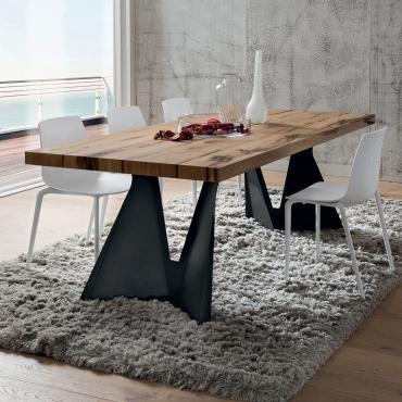Jeor dining table with design metal legs painted in charcoal and antique oak wood top