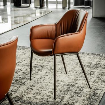 Dining chair with armrests Scarlett by Cattelan
