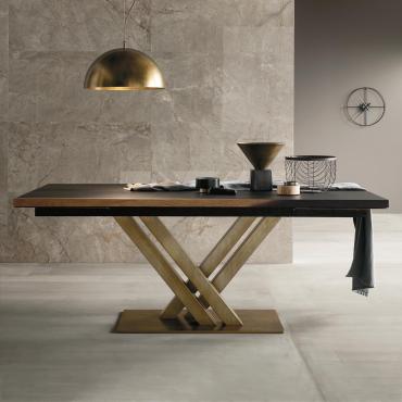 Arenas oak extending table