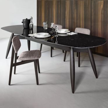 Gunnar modern table with wooden legs with hand-crafted work