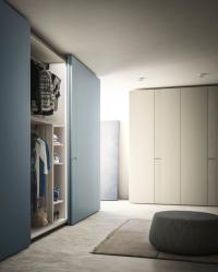Slice sliding wardrobe with classy lines and modern cut out built in handles