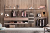 The elegant Betis walk-in wardrobe with shelves, drawers, open storage compartments and clothes rails