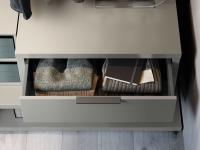 Spacious drawer with a T16 handle
