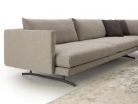 Detail of the deep, large and comfortable seat of Jude sofa d.110 cm