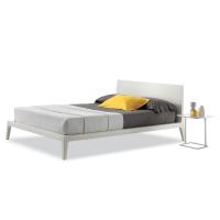 Oscar wooden bed with thin structure