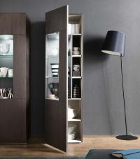Start display cabinet with one door  - detail of the internal finish in dove grey Decor melamine