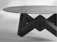 Detail of the Even table with light Carnic grey marble top