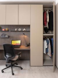 View of side wardrobe column: interior with double hangers, jute matte lacquered doors, backs and desk top in old copper melamine