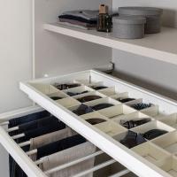 Pull-out trouser rack for perfect order inside the wardrobe Utah