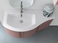 The Atlantic curved end unit allows you to continue beyond a curved base unit, sharing with it the top (or console basin)