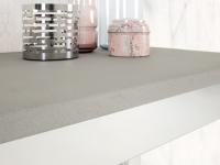 Detail of the 2 cm thick top in grey Beton eco-mortar resin