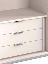 Drawers with base placement.