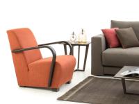Dallas armchair by HomePlaneur marked by a vintage touch