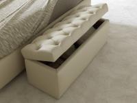Edison is a rectangular storage pouffe which can be opened to store linens or blankets
