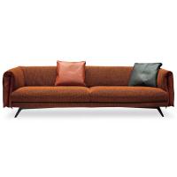 High customisation of the Saddle sofa by Bonaldo