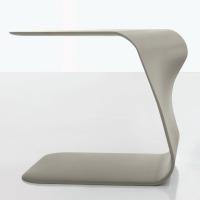 Duffy coffee table with a sinuous shape