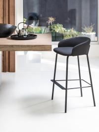 Kitchen stool Just ideal for kitchens with a peninsula
