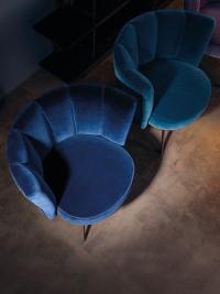 Diva shell armchairs in velvet