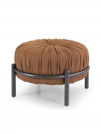 The Bonbon pouf by Borzalino in the backless variant