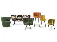 Collezione Diva di Borzalino composta da poltrone, divanetto, sedia e sgabelli