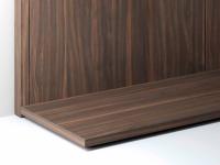 Horizon Lounge walk-in wardrobe - Detail of the floor board, an optional addition to complete the compositions