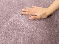 Detail of the rug effect when passing a hand on top of it