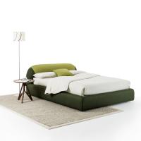 Coimbra rug combined with Lazy bed, Company nightstand and Melange lamp