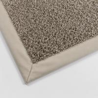 Detail of Coimbra sand rug with pearl nappa eco-leather edge