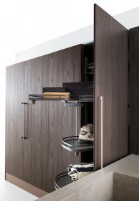 Oasis corner column cupboard with pull-out trays