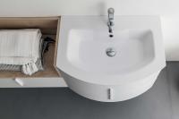 View of the Versus 71 washbasin from above - in glossy white Mineralguss
