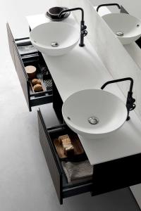 Double countertop washbasin in the Roma model - glossy white ceramic