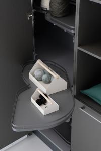Close up of the pull-out tray in the corner column cupboard - Oasis L01