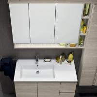Stocky bathroom mirror with cabinet