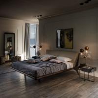 Nelson luxurious wood leather bed by Cattelan with real or faux leather headboard