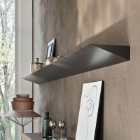 Pendola wedge shelf by Cattelan - in graphite embossed lacquered finish