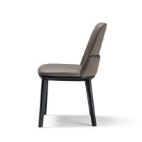 Belinda by Cattelan has a natural ashwood structure, walnut painted, oak painted or black open pore lacquered surface