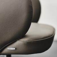 Detail of the finish of the captivating back and of the chair Bombè X by Cattelan seat